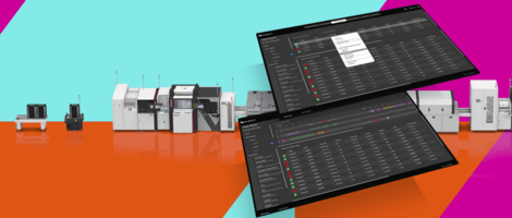 Zwei Screens von der SynapticaOS Software vor einer Maschinenlinie. Mit türkis, orangenem und magenta farbenem Hintergrund.