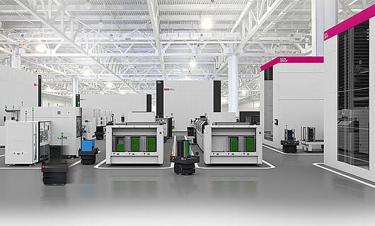 SMT-Fertigungslinie mit automatisierter Materiallogistik via AMR Roboter.